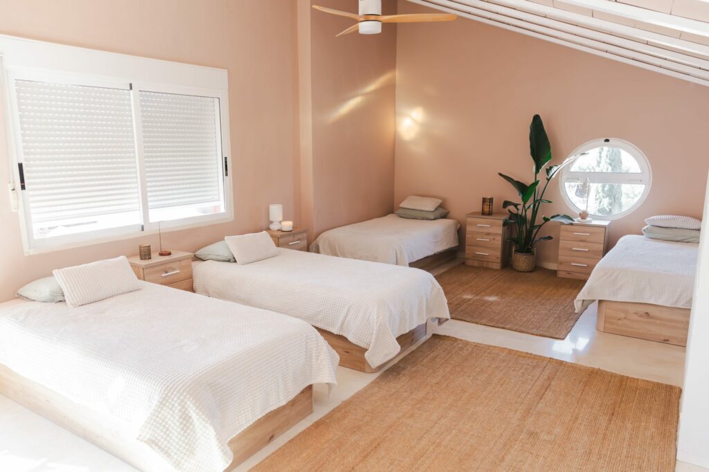 Kamer-Estrella-Calma-Retreat